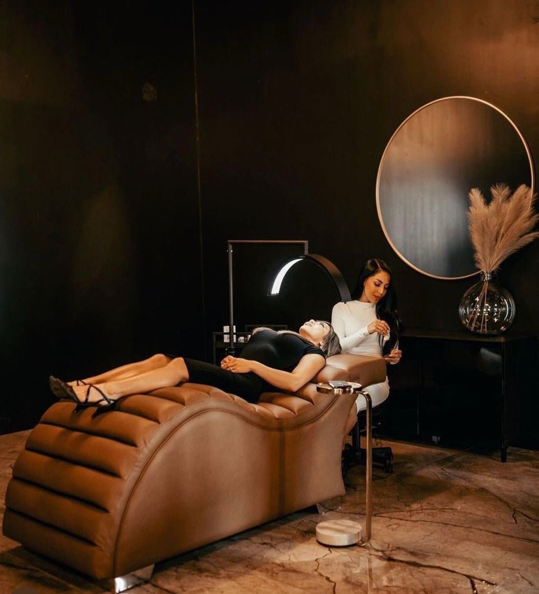 Salon Feature: KLA Beauty Suites x Plush + Oak - Plush + Oak