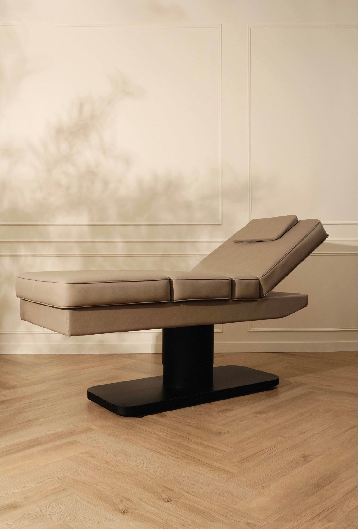 Oxford® 3-Motor Electric Ergonomic Salon Bed