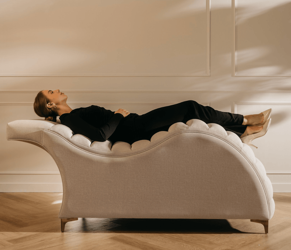 Edda Cloud® Ergonomic Salon Bed IN DURALINEN - Plush + Oak